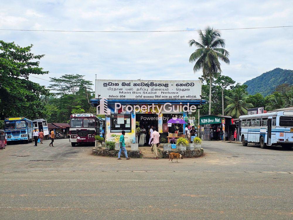 bus stand neluwa Image