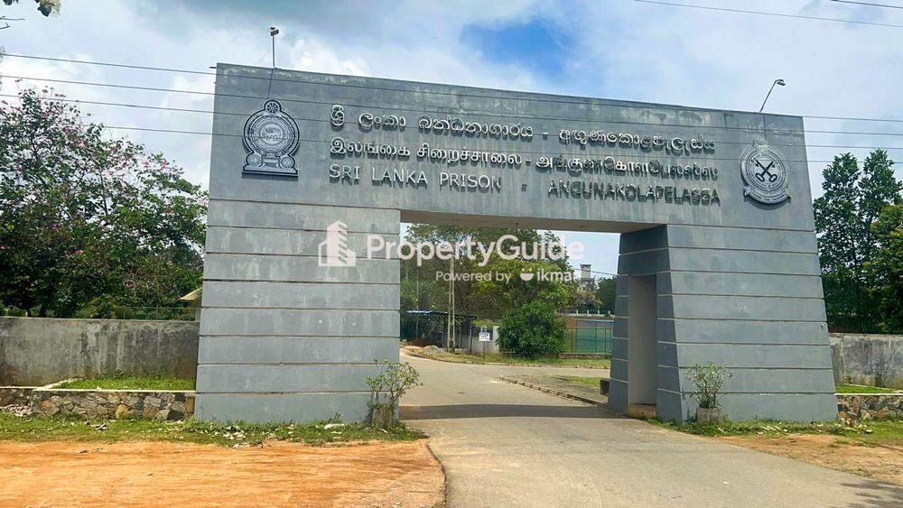 sri lanka prison agunukolapellessa Image