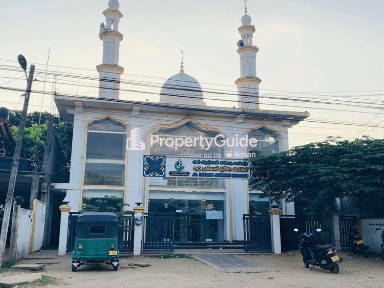 al ihzaan jummah masjith kiniya படம்