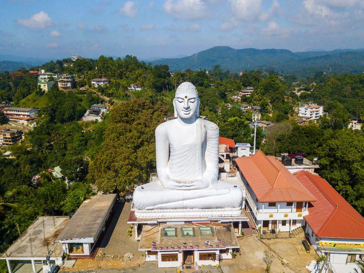 bahirawakanda-vihara-buddha-statue Image