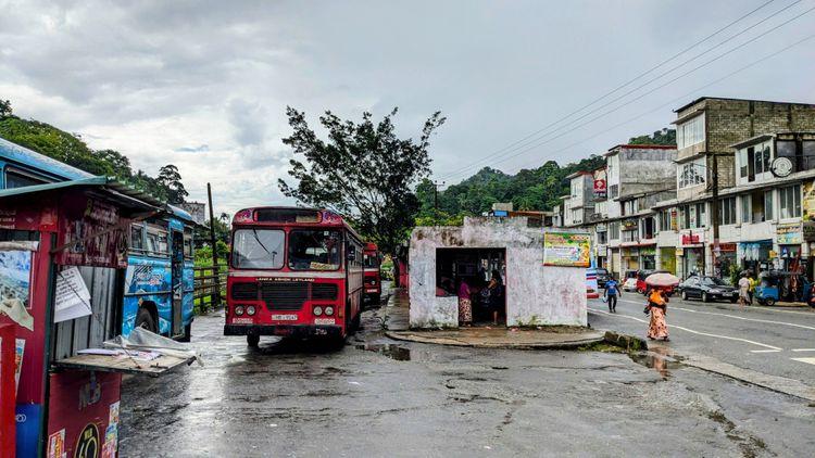 bus-stand-kadugannawa Image