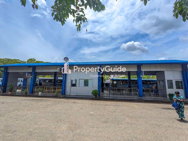 bus-stand-mahiyanganaya ඡායාරූපය