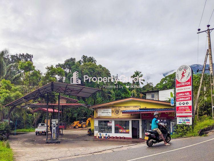 ceypetco filling station hatharaliyadda படம்
