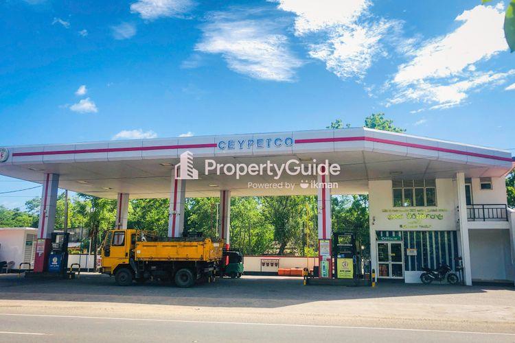 ceypetco filling station kaduruwela ඡායාරූපය