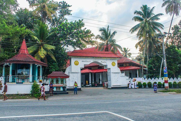 Korathota Rajamaha Viharaya.jpg அதுருகிரிய korathota-raja-maha-vihara அதுருகிரிய
