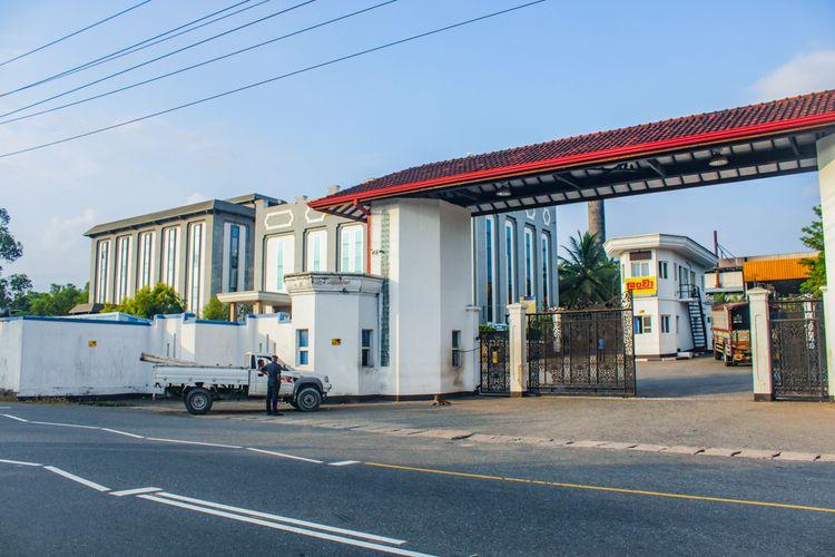 Lanwa I Ceylon Steel Corporation.jpg அதுருகிரிய lanwa-ceylon-steel-corporation அதுருகிரிய