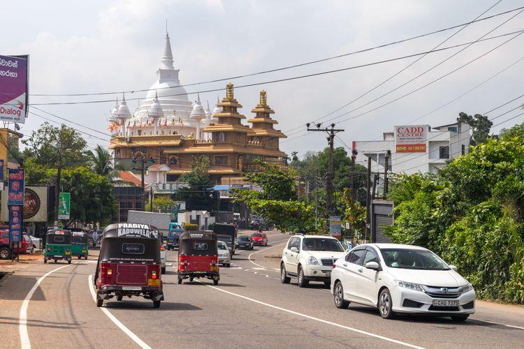 Mahamevnawa Amawatura Monastery.jpg மாலபே mahamevnawa-amawathura-monastery மாலபே