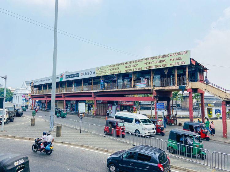 maradana-pedestrian-crossing-bridge Image