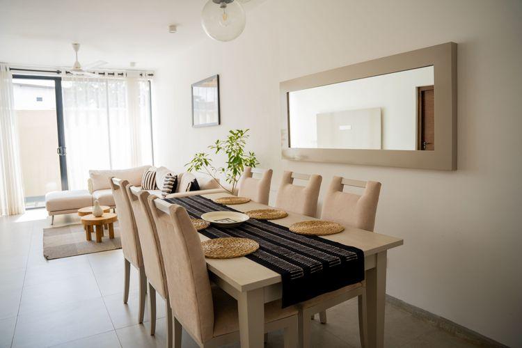 sea-esta-by-excello-dining-room கல்கிசை