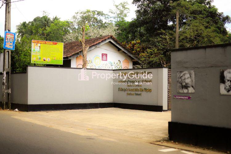 sri dewarakshitha maha vidyalaya millaniya படம்