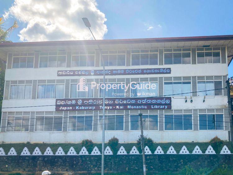 sri pathiraja maha piriwena attanagalla படம்