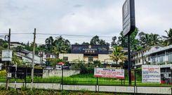 kandurata-umbrella-kadugannawa Kadugannawa