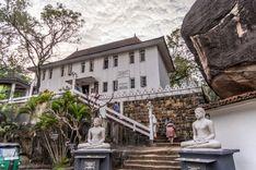 matale-aluvihare-rock-temple மாத்தளை